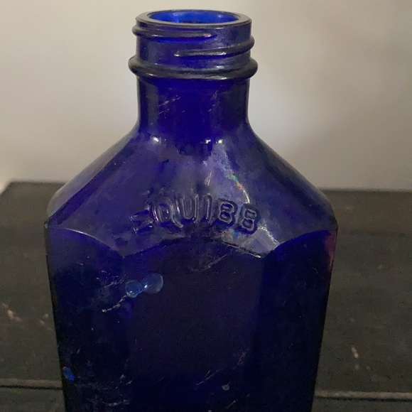 Vintage SQUIBB oval octagon shaped bottle. - Picture 10 of 11